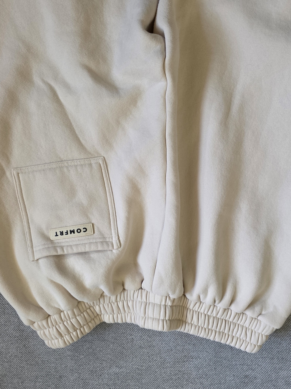 Comfrt Cream Relaxed-Fit Women's Jogger Pants Comfort - Picture 7 of 11